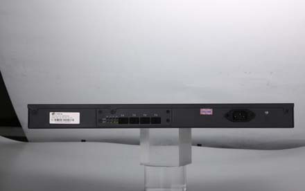 交換器背面4 PORT 10GB